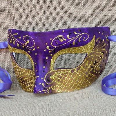 Colombina Heartbreaker Purple Masquerade Mask