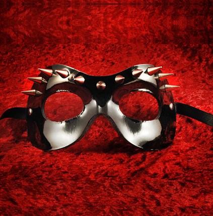 Fellini Borchie D Masquerade Mask