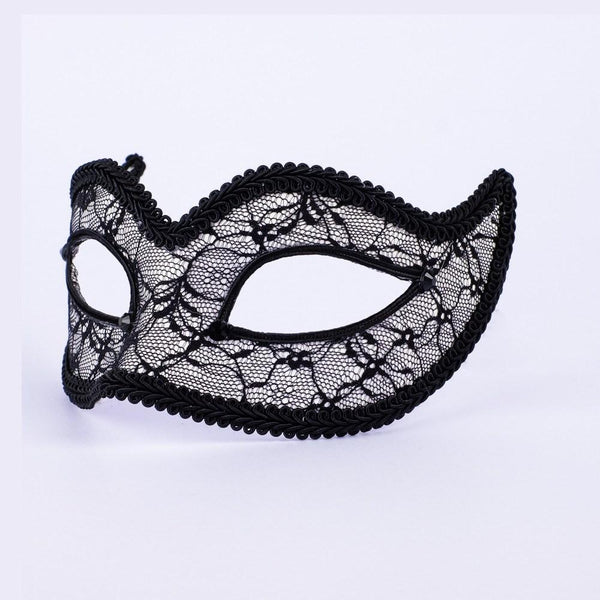 Lacy Black & White Masquerade Mask