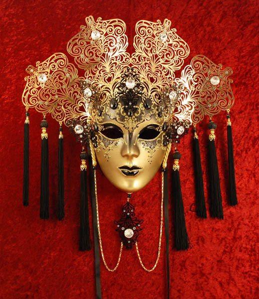 Magnificient Nefertiti Gold Masquerade Mask